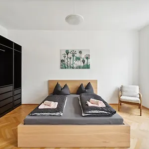 Design Near Mariahilferstrasse 아파트