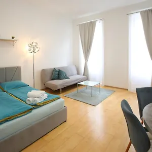 Downtown Bliss Modern Retreat With Free Parking And Fast Internet 600 Mbits Apartament